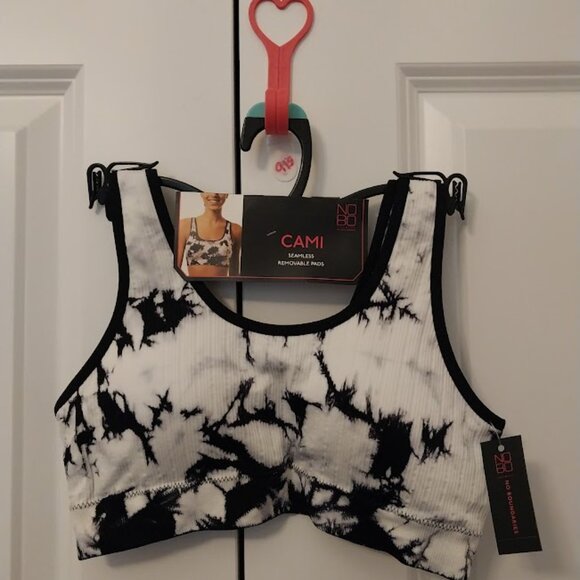 No Boundaries Cami Seamless Sports Bra - Picture 2 of 13